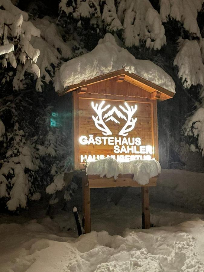 Haus Hubertus - Gaestehaus Sahler Partenen Exteriér fotografie